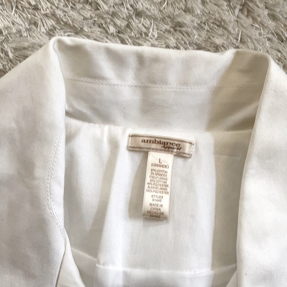 White jacket - Picture 2 of 4